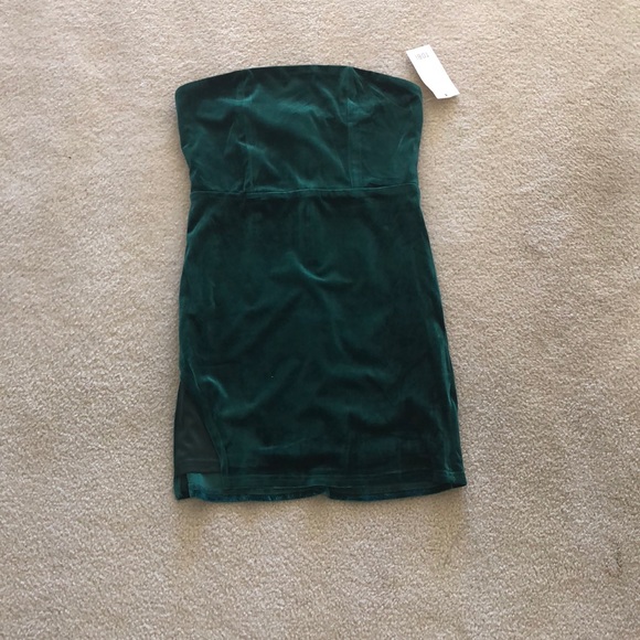 green velvet strapless dress